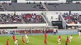 防线被打穿！实拍国足战日本第一个丢球
