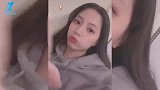 柔韧度十级！欧阳娣娣凌空高劈叉A爆，宽松睡衣遮不住好身材
