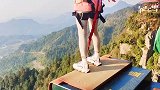 人生就是这样，关键时刻总需要背后有人推你一把