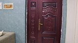 妻子进门就骂婆婆“脏”，没想到亲妈从卧室出来，结局大快人心