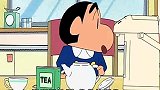 蜡笔小新：小新给松阪老师泡茶加光值得白兰地，松阪好像喝醉了