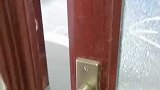 自从买了洗澡帐篷后，丈夫洗澡都勤快了