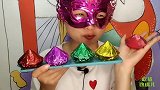 小姐姐吃创意“炫彩钻石巧克力”香甜浓郁