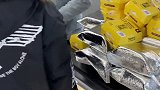周二汉堡日又到了，两个场馆同步
