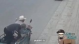 我虽然不聪明，但是我真不傻，你不说这是烟雾弹我还以为是手机呢