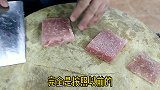 酒店大厨还原老师傅“软炸里脊”调糊手法，真正外酥内松软，真棒