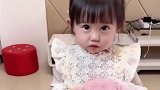 宝宝：妈妈你赢了，成功把我的兔子忽悠走了