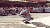 武僧现场表演少林拳法，接下来一幕，外国友人都看懵了！