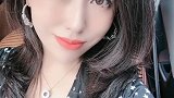 头发是风吹的
