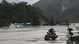 广西贺州洪水围困民房，所过之处一片狼藉 被救群众讲述惊险历程