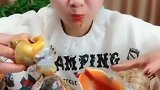 大海螺蘸点辣椒油大口吃，太爽了！