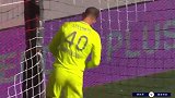第51分钟蒙彼利埃球员马维迪迪进球 摩纳哥0-1蒙彼利埃
