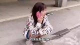 小姑娘看起来挺漂亮的，这样的智商好尴尬呀