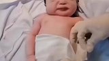 刚出生的宝宝一声不哭