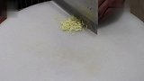 饭店的凉拌紫甘蓝为啥好吃?看了大厨的操作,让你在家也能轻松做