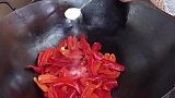 大红椒这样做，比肉还好吃，你会了吗？