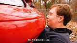 男人为车戴戒指，把它当妻子！