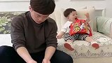 宝贝古灵精怪，一个香吻把爸爸套路了，为娘都服气了