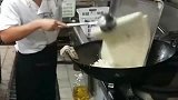 饭店里的大厨，是这么做蛋炒饭的