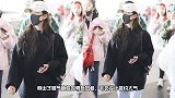 赵露思机场被粉丝围堵人气高，颜值逆天气质清纯，神似刘亦菲