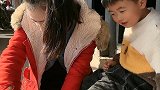 千万不能让小姨带孩子！