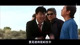 男子在沙漠遇到毒蛇，被咬两口让人哭笑不得