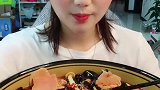 妹子你厨艺可以啊，毛血旺做的真地道，我都想去你家蹭饭了