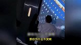 情侣看电影吵架，过程堪比大片，观众花一场电影的钱看“两场”
