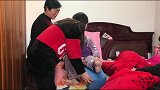 花姐出院回家，娘家人来看望，听听他们说了啥？花姐眼眶含泪