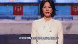 王菲带女儿美国手术后现身机场，李嫣的嘴又变了，气场强大似超模