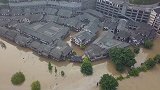 航拍长江最大洪峰过境重庆：水位达191.55米 部分街道被淹