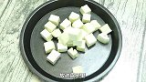 豆腐怎样做最好吃，大厨教你1招，香嫩入味，好吃到不想放下筷子