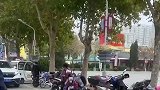 听到吆喝声以为老伴丢了，没想到是在找对象