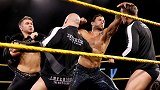NXT第579期：恭喜！WWE生涯首次夺冠 时尚警察斩获NXT双打冠军