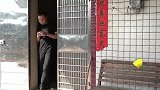 女孩大学费用，哥哥不给嫂子给，5年后，女孩回来报答嫂子