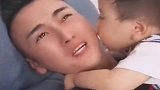 儿子才刚断奶，老公就被折磨的生无可恋，看着莫名的想笑