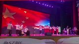 同学舞台表演失误，上演梅开二度