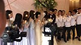 这婚礼火了，伴娘和伴郎团太给力了，录像的都忍不住笑出了声音！