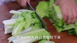白菜炖豆腐怎样做最好吃？农村媳妇教你好吃的诀窍，营养好吃美味