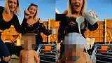 2名女子将牛奶浇在婴儿头上 不当行为激起网友愤怒