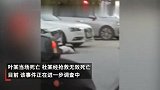 西安一35岁男子从29楼坠落砸中5岁男童，目击者：一堆人围着往上看，现场有一只绿色鞋子