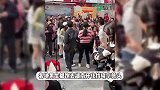 晓华理发店剪头堪比换头，油腻大叔秒变清爽男大：四十岁变二十岁