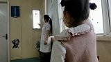 湖北武汉：可乐瓶盖飞出，击中6岁女孩眼睛！医生：差点失明
