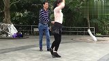 最新广场舞视频大全-20190223-夫妻广场舞，舞蹈成熟美丽，不愧是高手！