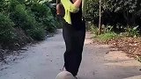 哎呀妈呀，天上掉猪肉了
