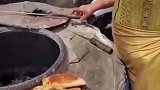新疆烤包子，农村美食