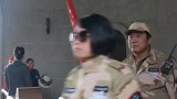 安宁走基层：爱心人士游览龙门石窟中