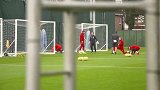 力求零封+1！红军门将团队备战狼队 苦练门线技术防群狼