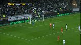 登贝莱中路分球 特里尔中路摆脱转身劲射被挡出