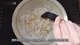 这种饼外面卖8元一斤，擀面杖一卷一抻，柔软筋道，比买的还好吃